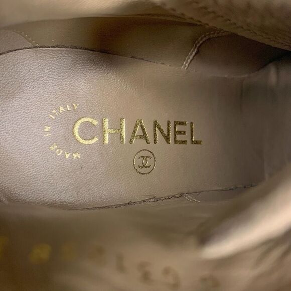 Chanel Chain-Embellished CC Ankle Boot EU 37.5 US 6.5-7 Tan Suede Wedge Bootie - Picture 10 of 10
